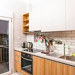 Menthe, Nilie Hospitality Mgmt Apartment